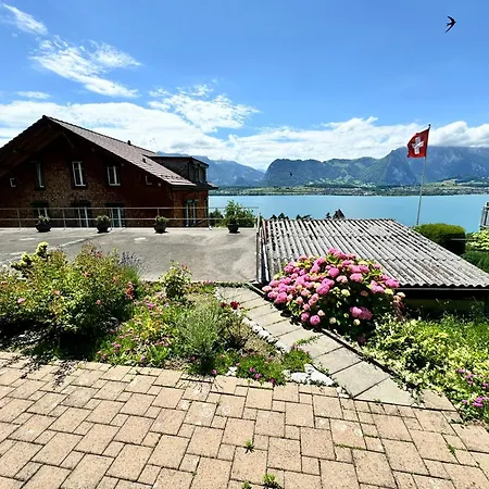 Rosenhaus Baccara Oberhofen